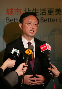 楊潔篪評2009中國外交：頻頻亮相 展示大國形象