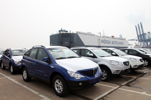 “雙龍”汽車重新登陸中國(guó) 首批302輛汽車天津港卸地