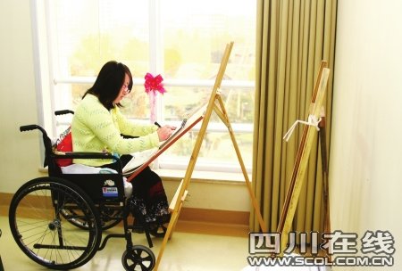 女孩因地震截肢 病房里寫10萬字勵志書(圖)