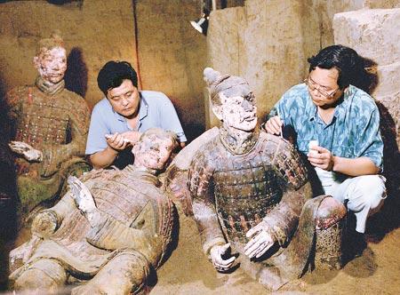 秦俑1號坑3次發(fā)掘獲進(jìn)展 彩繪秦俑膚色各不同