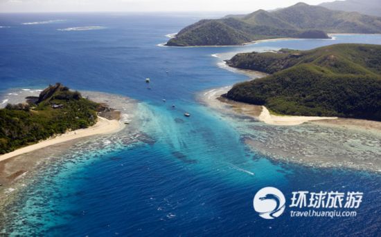 驚險(xiǎn)刺激！盤點(diǎn)世界最美沖浪地