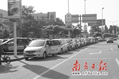 高速免費(fèi)攪熱國慶自駕游 自由行預(yù)訂潮提前到來