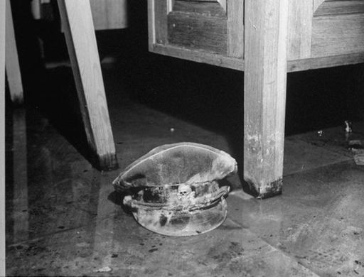 組圖：珍貴黑白老照片披露希特勒自殺地堡