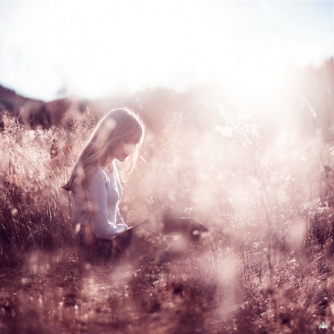 17歲美少女的夢幻自拍：北歐人像攝影 組圖