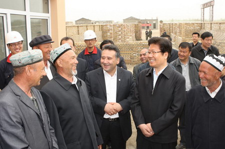 張春賢治疆一年間：在挑戰中把握機遇