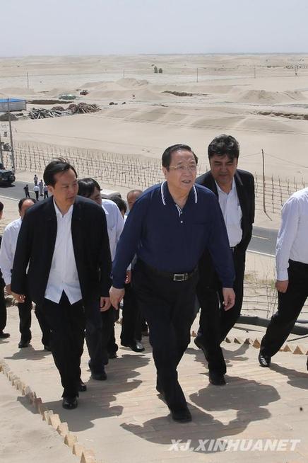 俞正聲在新疆調(diào)研