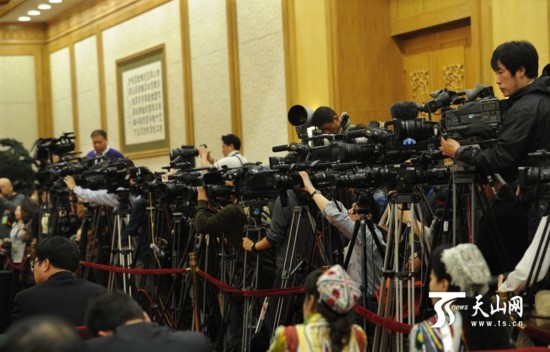 張春賢：實施“一帶一路”戰略 新疆大有可為