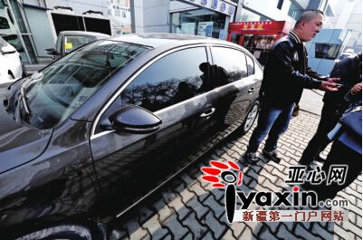 烏魯木齊一市民剛買的新車噴過(guò)漆 或是事故車