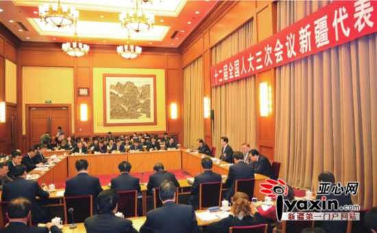 新疆代表團(tuán)召開(kāi)總結(jié)會(huì)議 張春賢：迅速傳達(dá)學(xué)習(xí)貫徹兩會(huì)精神