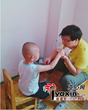 工資不到兩千愛心耐心考驗人 烏魯木齊民辦特教太難招