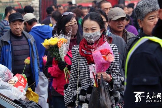 烏魯木齊：清明祭祀 你與文明還差幾步