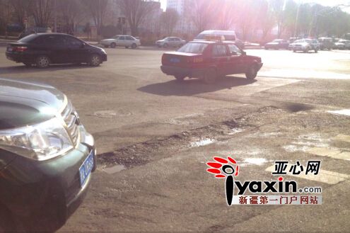 烏魯木齊一家屬院電網(wǎng)箱裝機(jī)械貓防鼠 叫聲讓居民心煩意亂