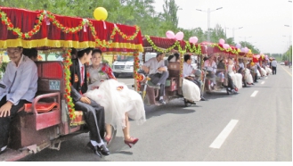 新疆策勒縣集體婚禮移風(fēng)易俗