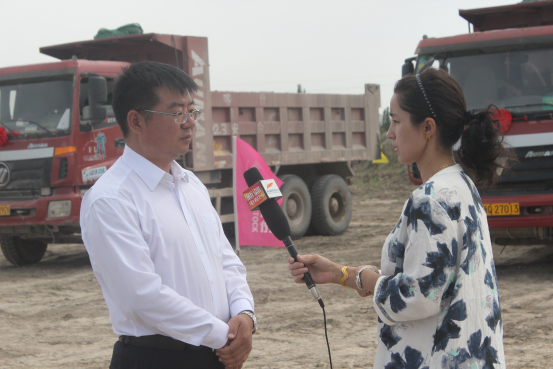 阿克陶縣縣委書記谷文勝同志出席皮拉勒鄉農業科技產業示范基地奠基開幕儀式