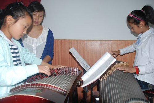 青河縣：免費培訓班古箏受歡迎