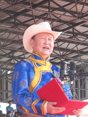 新疆博州萬(wàn)人參加“那達(dá)慕”草原節(jié)