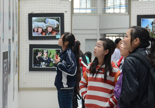 石大舉辦軍訓攝影藝術作品展 170余幅作品入選