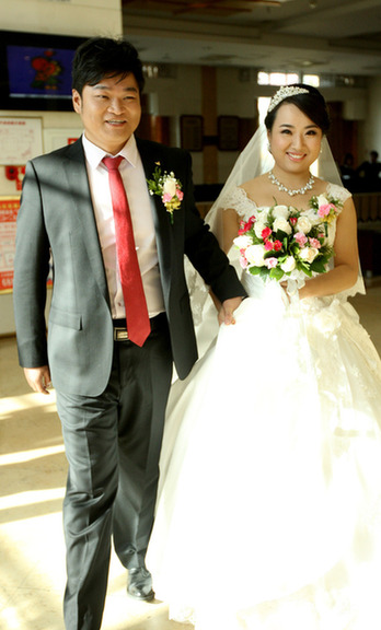 克拉瑪依新人“光棍節”扎堆結婚