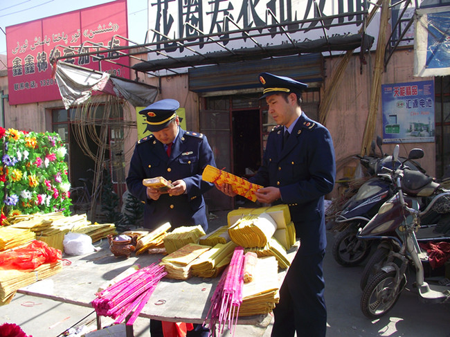 新疆哈密市工商局開展“清明”前市場專項(xiàng)檢查工作