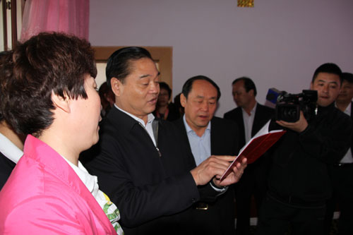 兵團“少生快富”工程推進會在十三師召開 兵團副司令員宋建業出席會議并作重要講話