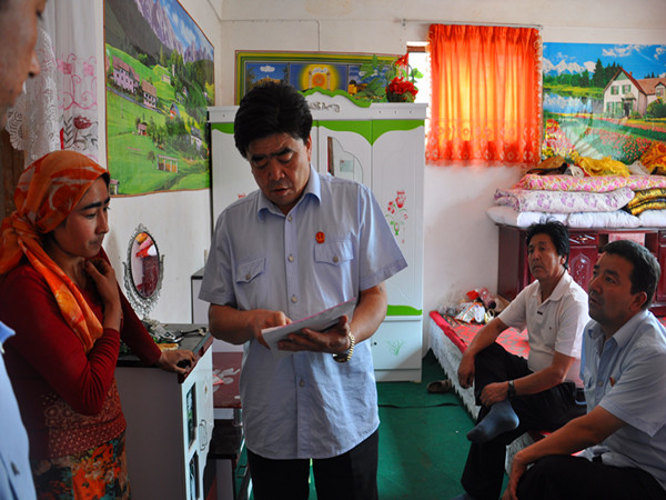 民豐縣法院便民利民見實效