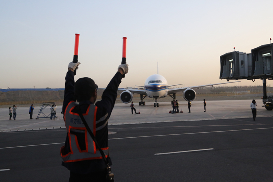 南航首架波音777完成客艙升級改造新疆最大寬體機“新裝上陣”