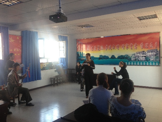 烏蘇市大樹莊子村“三民”工作組“送文化進村”