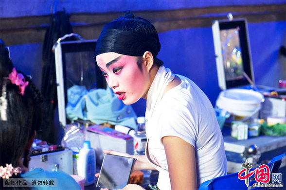 浙江：濃濃鄉情 婺劇的臺前幕后[組圖]