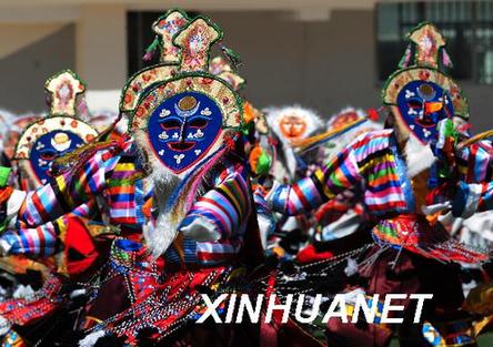 “藏文化瑰寶”藏戲在保護與創(chuàng)新中傳承