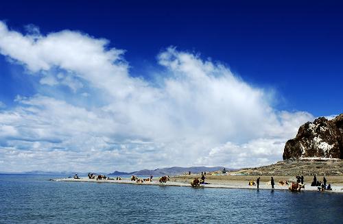 納木錯(cuò)美景醉游人