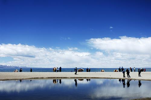 納木錯美景醉游人
