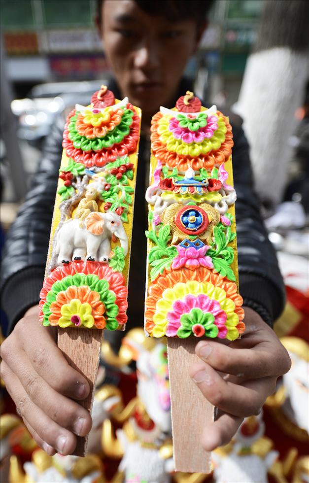 西藏傳統年貨市場火暴