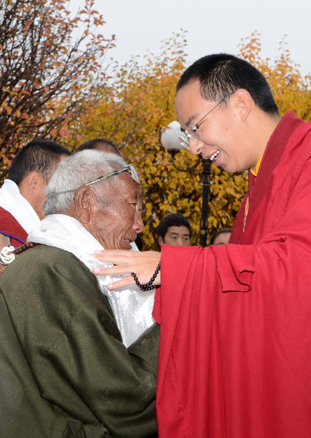 班禪結(jié)束在西藏的各項(xiàng)活動(dòng)返回北京