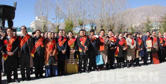 西藏百姓為駐村工作隊點贊