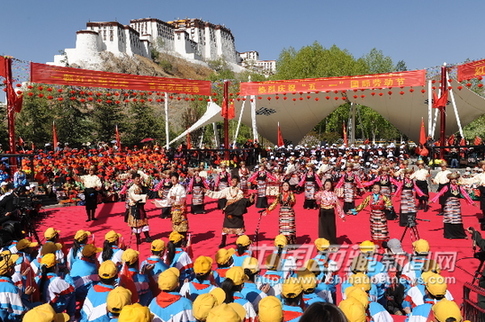 紅色歌曲拉薩唱 拉薩舉行慶五一紅歌演唱會