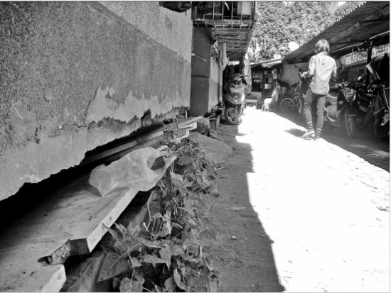 云南滇池沿線兩小區訴苦：工地一開工，我們就下陷了