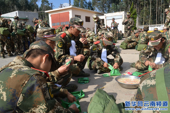 武警云南省森林總隊500新兵野營拉練迎戰森林防火期