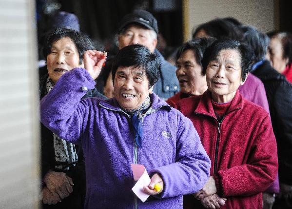 杭州：社區(qū)游園會(huì)迎新春