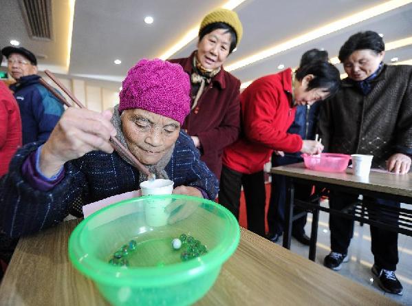 杭州：社區游園會迎新春