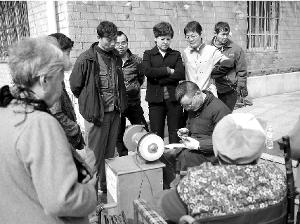 寧波人胡寶桃自駕萬里做義工 已堅持9年服務2萬多人