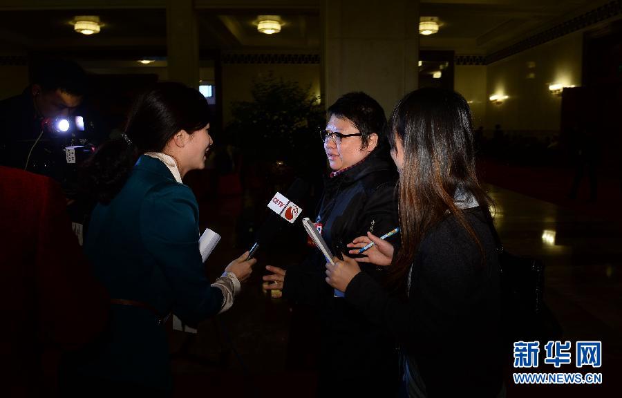 兩會(huì)上的鏗鏘玫瑰