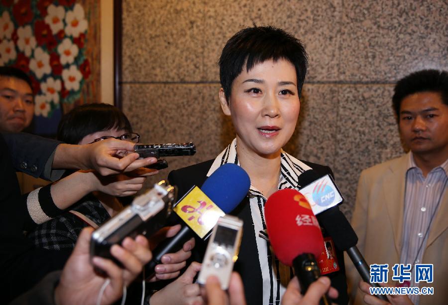 兩會上的鏗鏘玫瑰