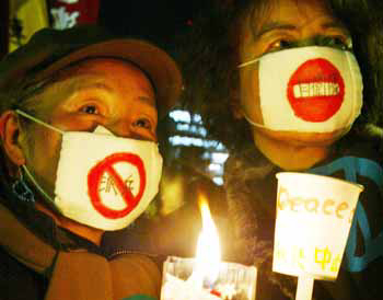Japanese protest against dispatching troops to Iraq