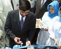 Fighting follows Afghan minister's killing