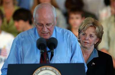 Kerry's lesbian remark angers Cheneys