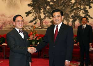 Hu pledges support for Hong Kong democracy