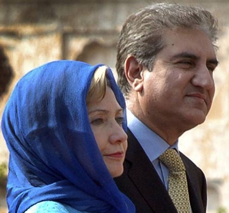 Clinton's Pakistan visit rocked by attacks