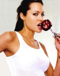 Jolie has banned Pitt from filming sex scenes