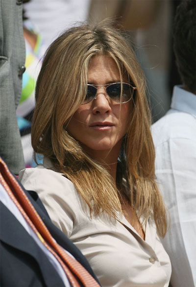 Aniston and Vince out in the open