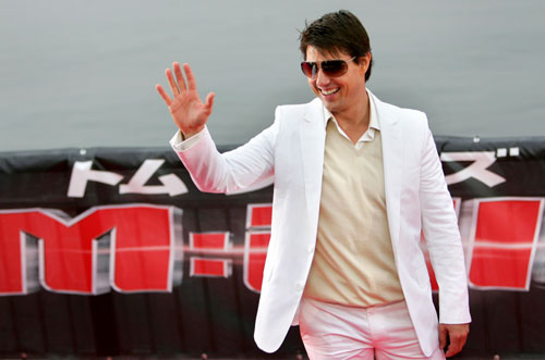 Tom and Nicole's children arrive in Australia for Kidman's wedding